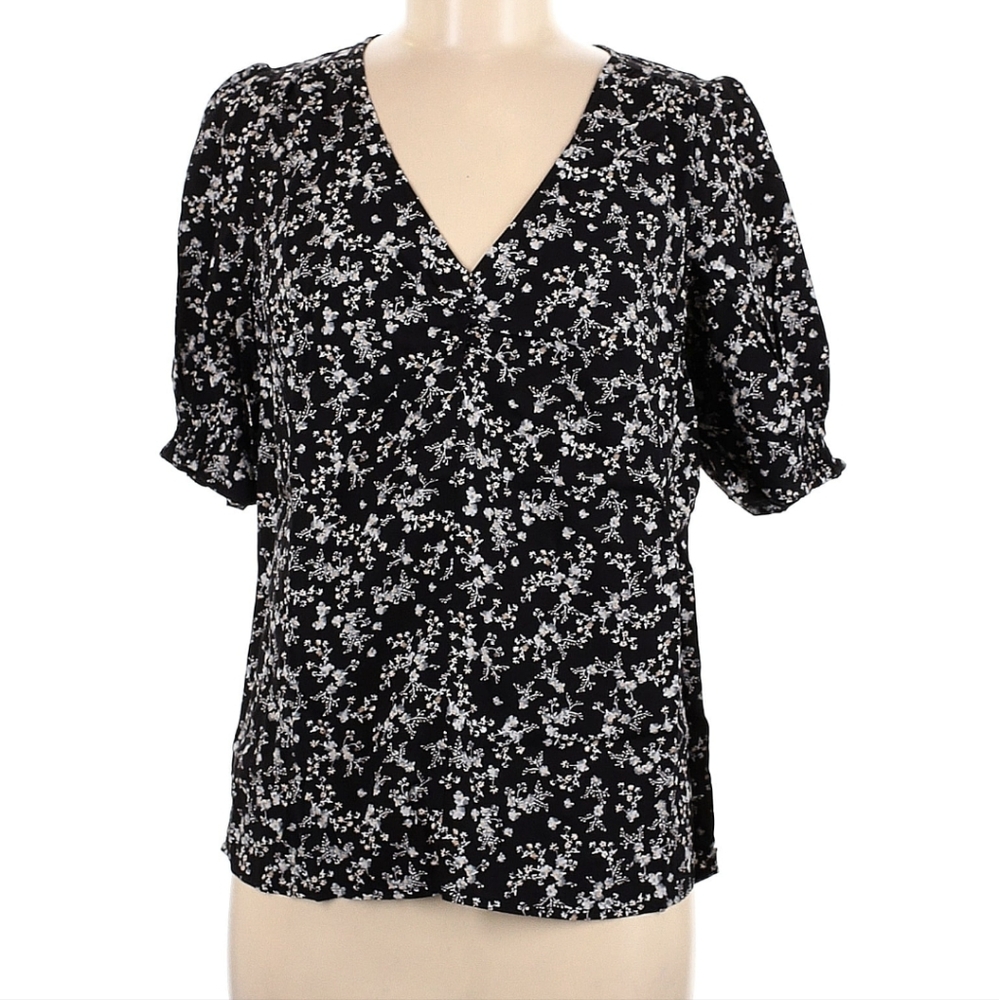 Old navy floral blouse